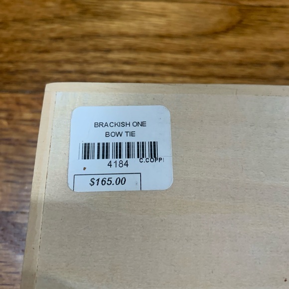 brackish real feather Bow tie. - Picture 10 of 10